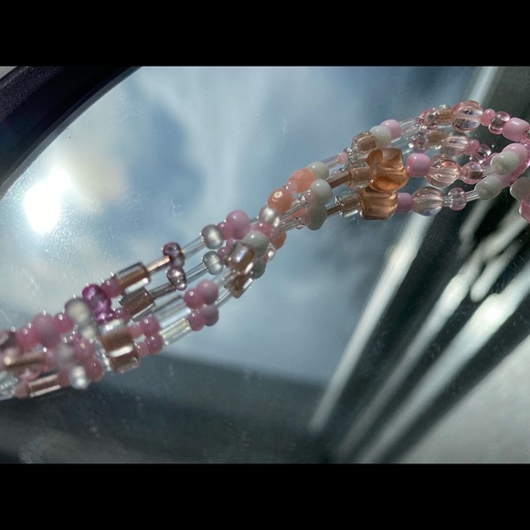 Pink beaded necklace - Picture 4 of 11